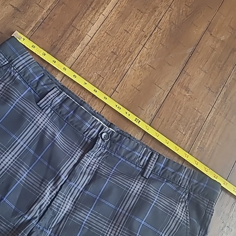 Greg Norman for Tasso Ella Blue Plaid Golf Shorts size 40 - Picture 4 of 5